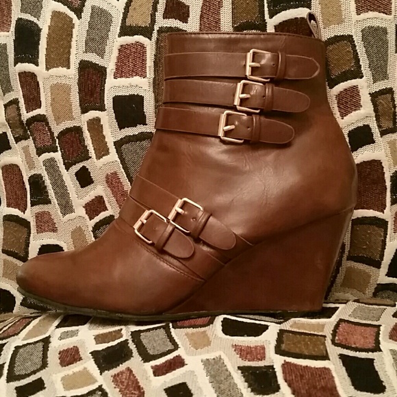 Buckled wedge ankle  boots