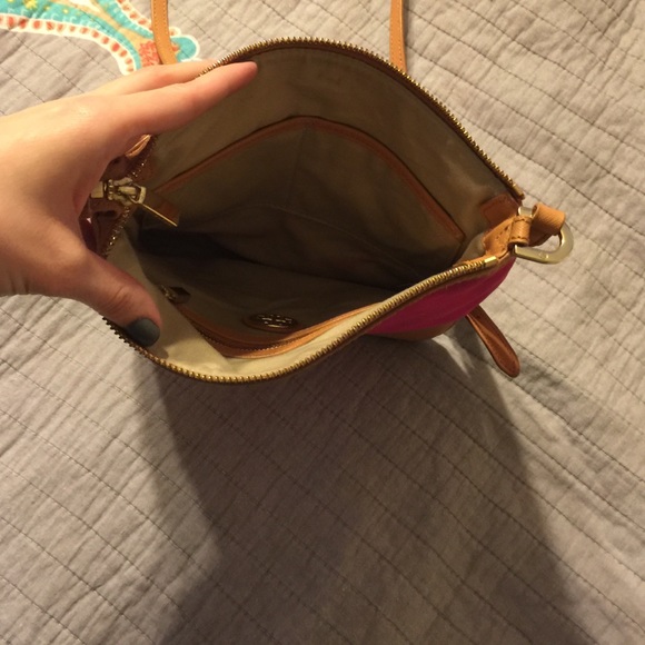 sold!!! 💖💖lowest price💖💖 Tory burch cross body - Picture 4 of 4