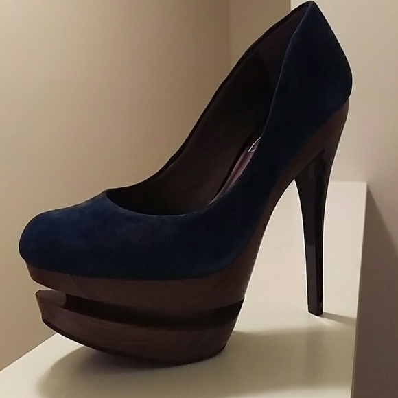 Jessica Simpson - Picture 2 of 4