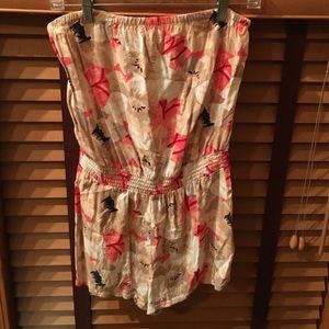 Floral strapless romper