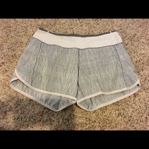 Lululemon groovy run shorts. Sz 4.
