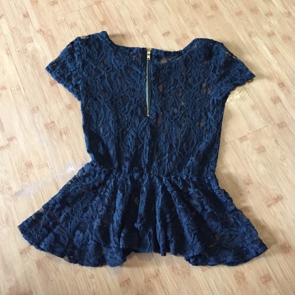 Black Lace Peplum Top - Picture 2 of 4