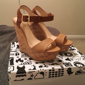 Two toned wedges