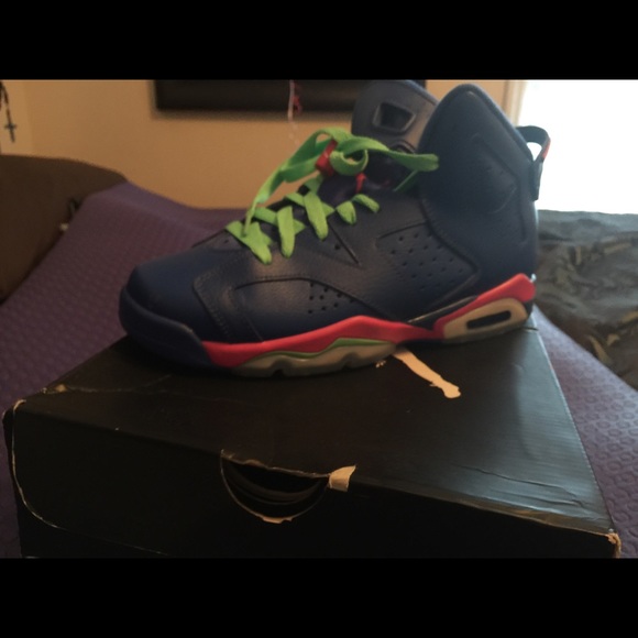 Michael Jordan's! Retro 6s!