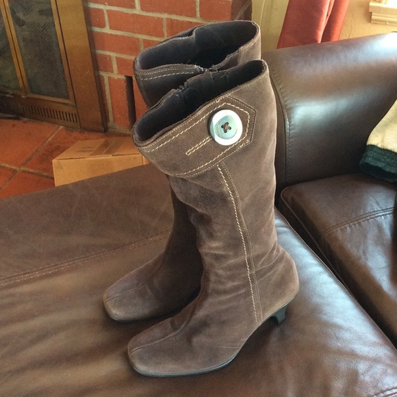 La Canadienne Shoes - La Canadienne brown suede boots
