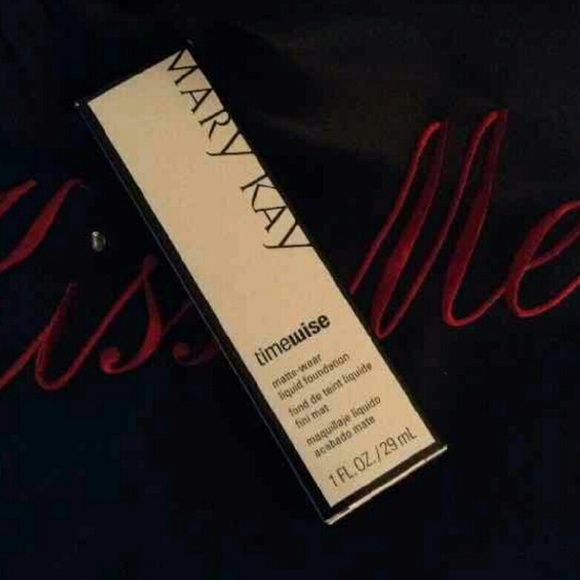 Mary Kay Timewise  Beige 5 Matte Foundation