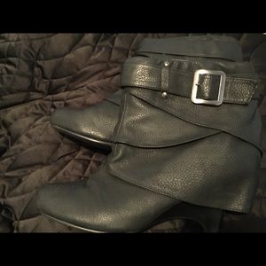 Wedge boots