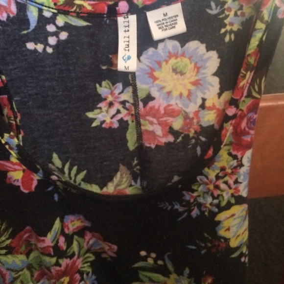 Floral Top - Picture 3 of 4