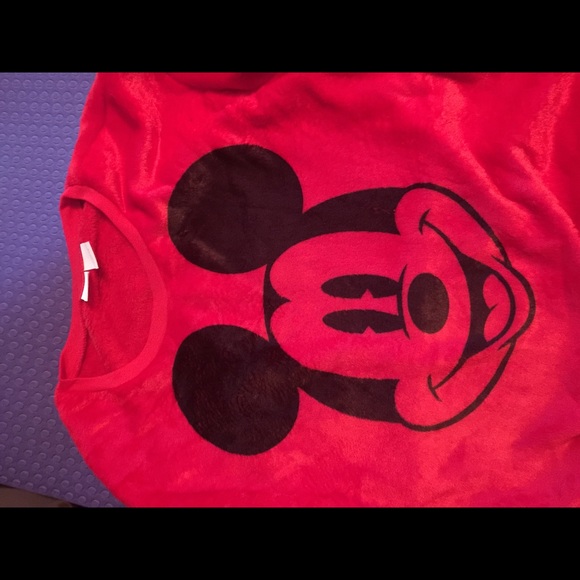 Disney crew neck!