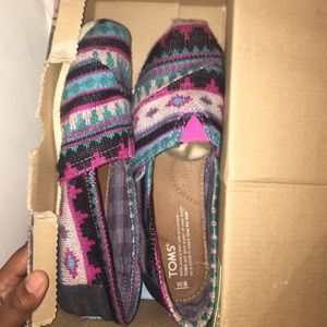 Barley worn TOMS NO CHEAPER UNLESS SOLD ON EEBAYYY