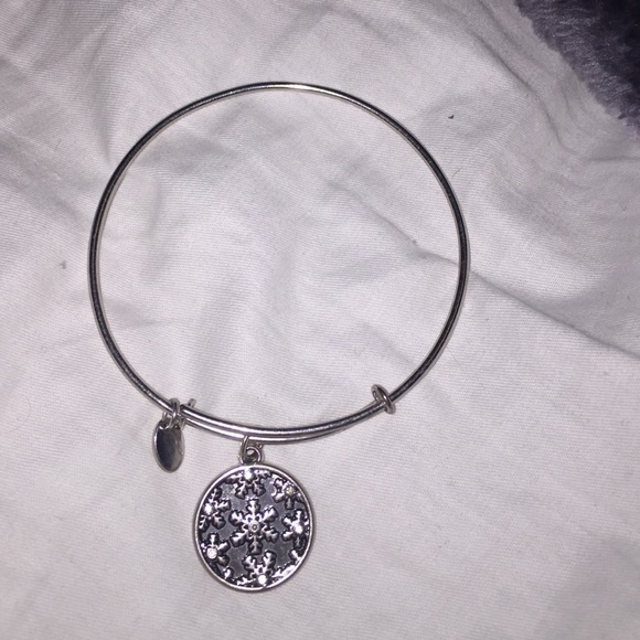 Snow Flake Bracelet