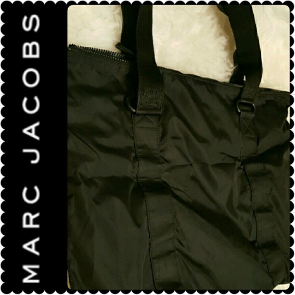 Marc Jacobs Handbags - Marc Jacobs Lightweight Bag