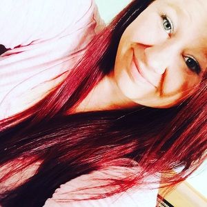 Meet your Posher, Halie
