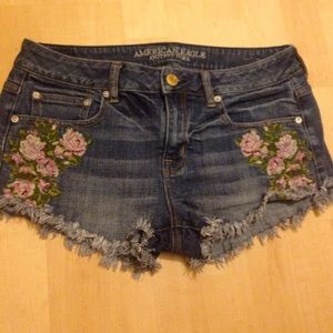 Super comfortable and nice fitting denim shorts