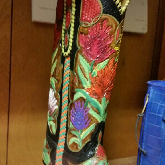 Meet your Posher, Gina - Picture 2 of 4