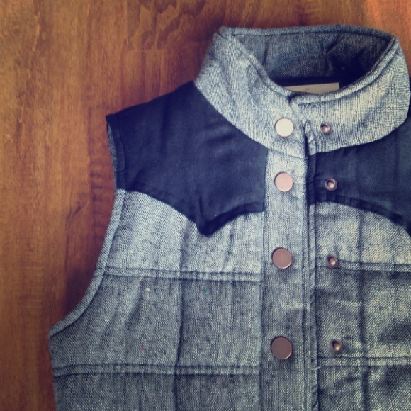Ci Sono Vest - Picture 1 of 4