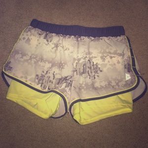 Reebok 2 layered shorts💋