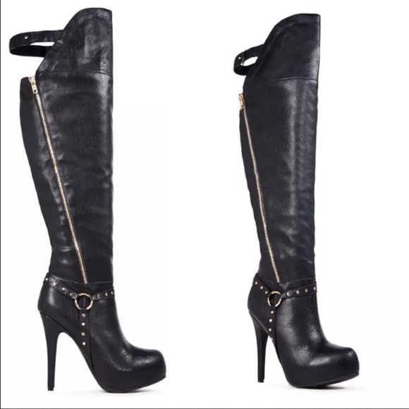 Luxe Shoes - ❗️Last price drop❗️NWOT Leather Boots! ❤️