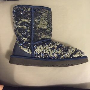 Size 8 blue sparkly uggs