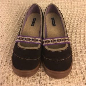 Lands End shoes. Size 6