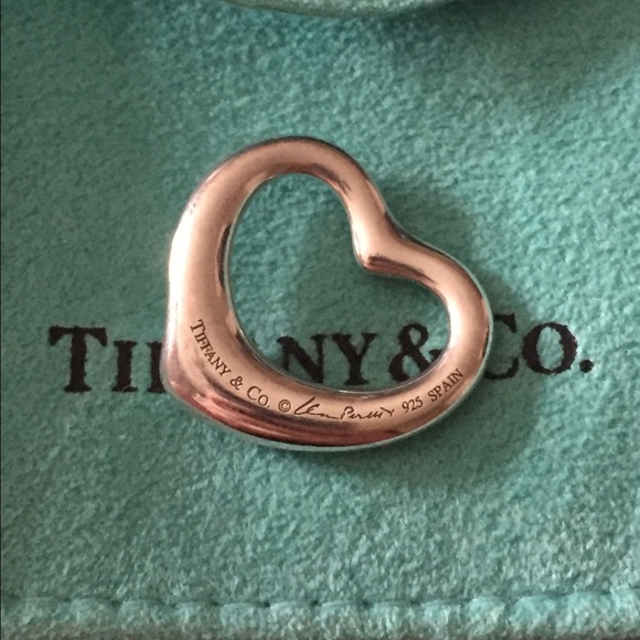 SOLD ON T. Tiffany &Co Elsa Peretti Heart - Picture 2 of 3