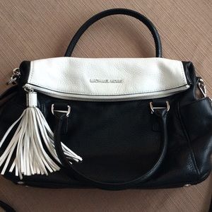 Sale🔹🔸Like new Authentic MK leather satchel