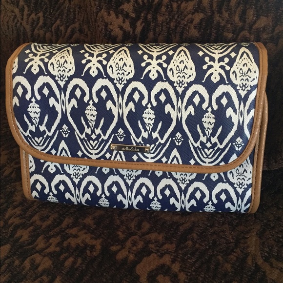 Travel toiletry or jewelry hanging bag