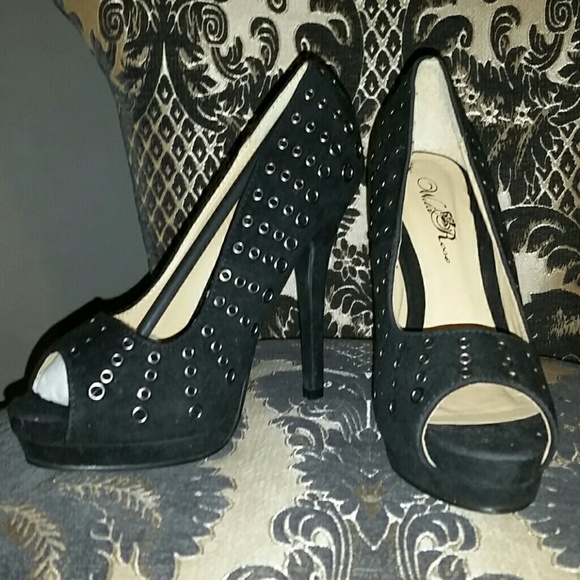 Wild Rose Shoes - DONATED NWOB Wild Rose Peep Toe Platforms 7
