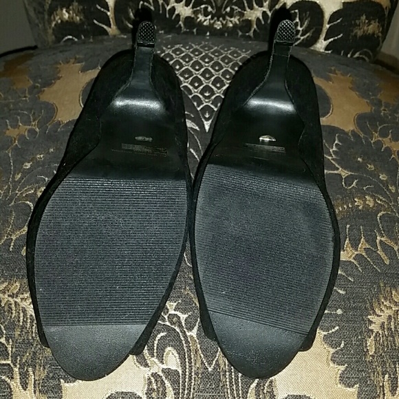 DONATED NWOB Wild Rose Peep Toe Platforms 7 - Picture 2 of 4