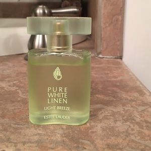 Estée Lauder Pure White Linen Light Breeze