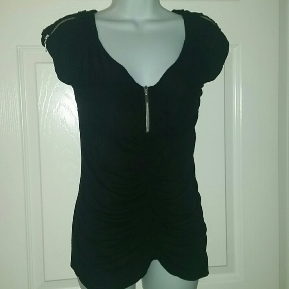 Black ruched top