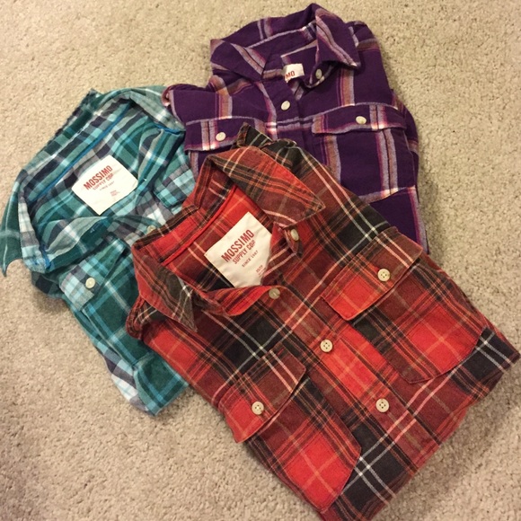 Mossimo Women's Flannel Plaid Shirt's (3 total)