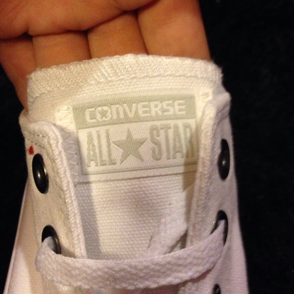 White converse!! - Picture 2 of 3