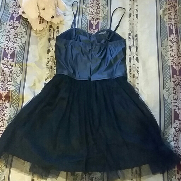 Dress - Picture 2 of 3