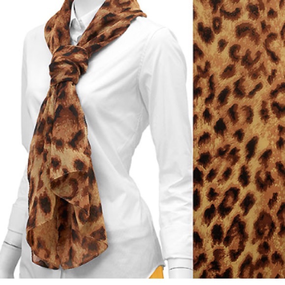 Leopard Pattern Scarf