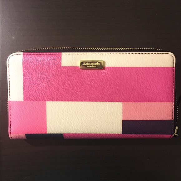 kate spade Handbags - 🚫🚫SOLD🚫🚫Kate spade multi block neda wallet