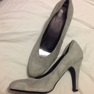 Nine West Grey Suede 8.5 Heels
