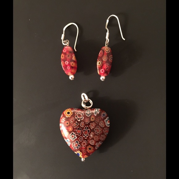 Red Floral Necklace Pendant & Matching Earrings - Picture 1 of 1