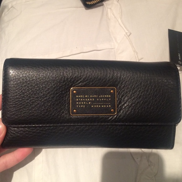 BRAND NEW Buttoned Marc Jacobs wallet