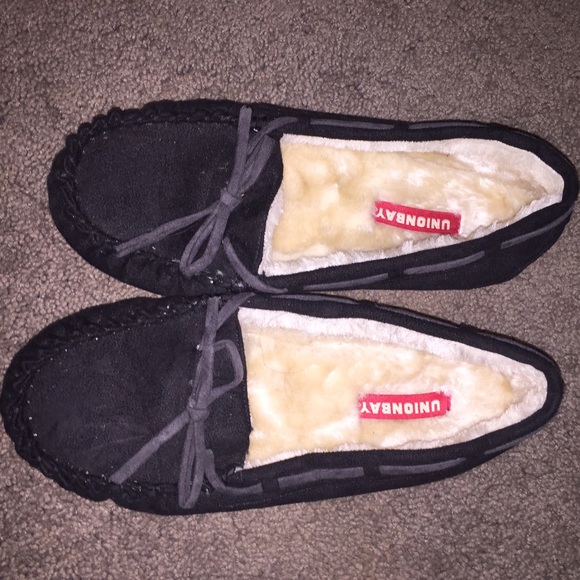 Black Moccasins