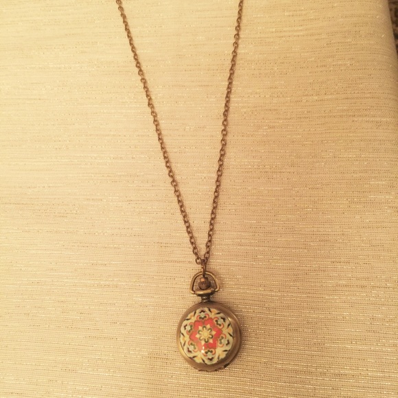 Boutique Pocket Watch Necklace - Picture 3 of 3