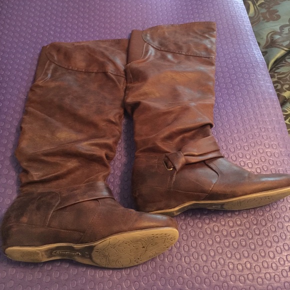 Brown slouch boots
