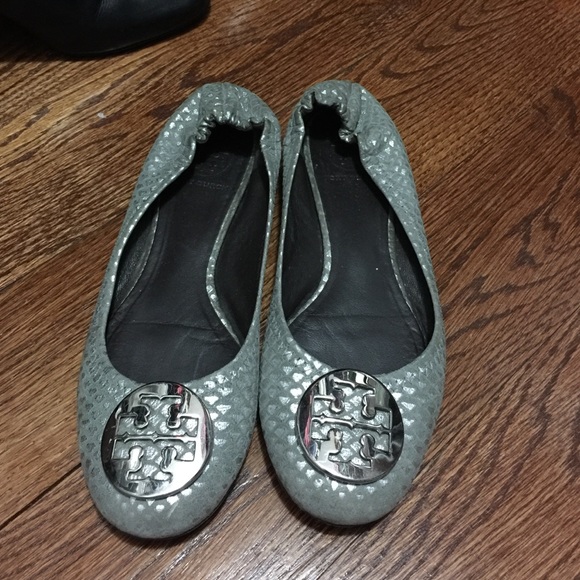 Gray silver Tory Burch flats