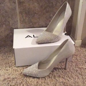 Aldo silver sparkly pumps
