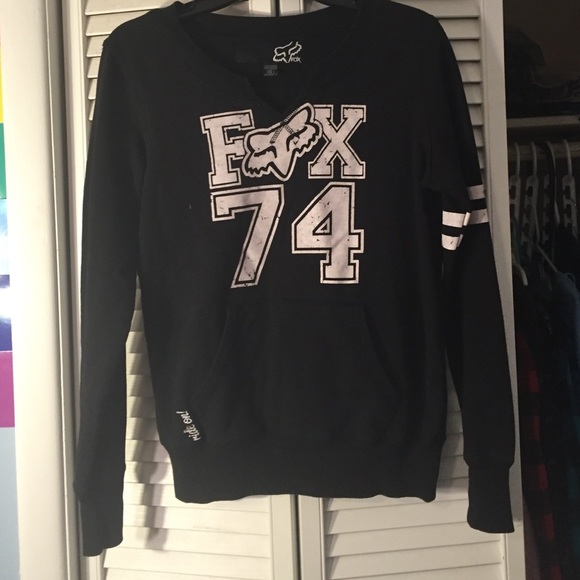 Black Wide Necked Fox Sweatshirt