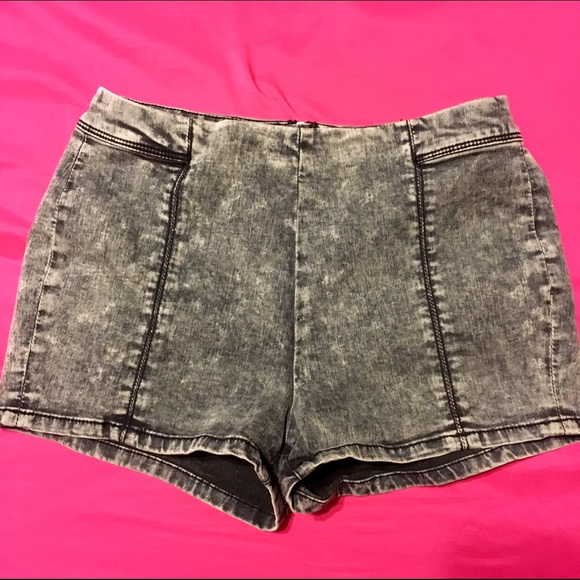 PACSUN HIGH-RISE SHORTS ✨