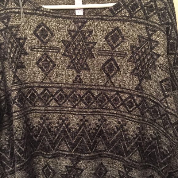 Francesca's Aztec Sweater top - Picture 3 of 3