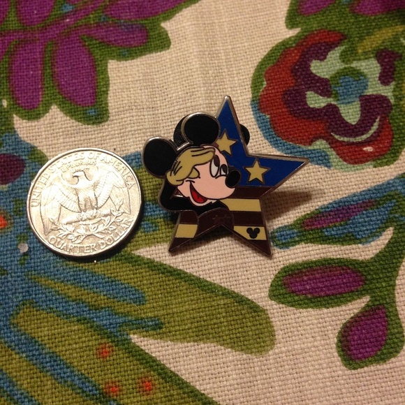 Patriotic Mickey Mouse Pin