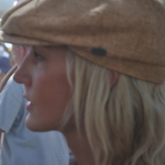 Meet your Posher, Suzanne