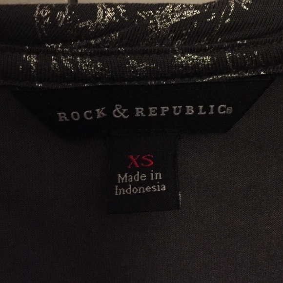 Rock and Republic t-shirt - Picture 2 of 4